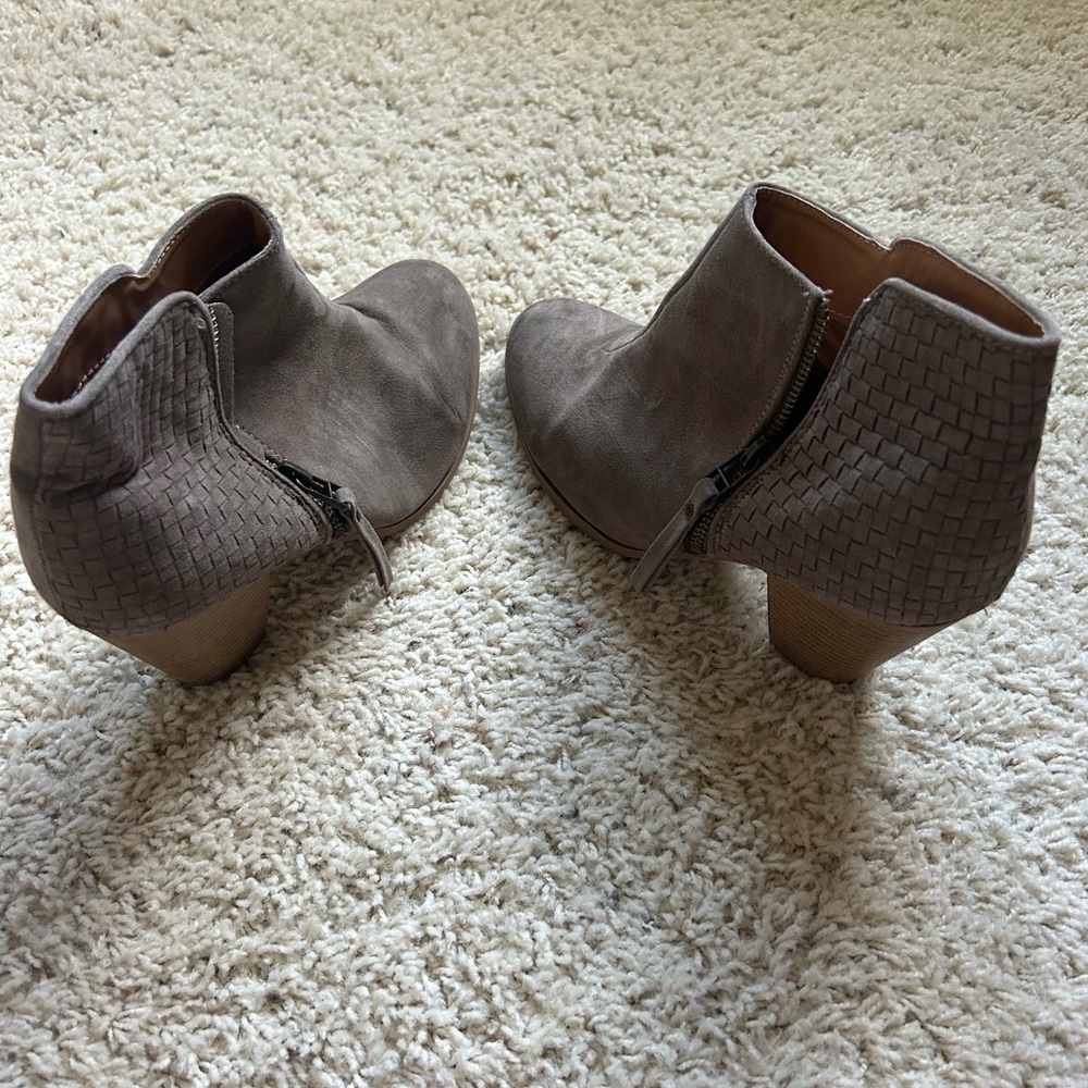 Maurice’s Light brown booties